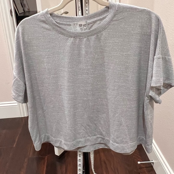 all in motion Tops - EUC All in Motion Size Large Active Top